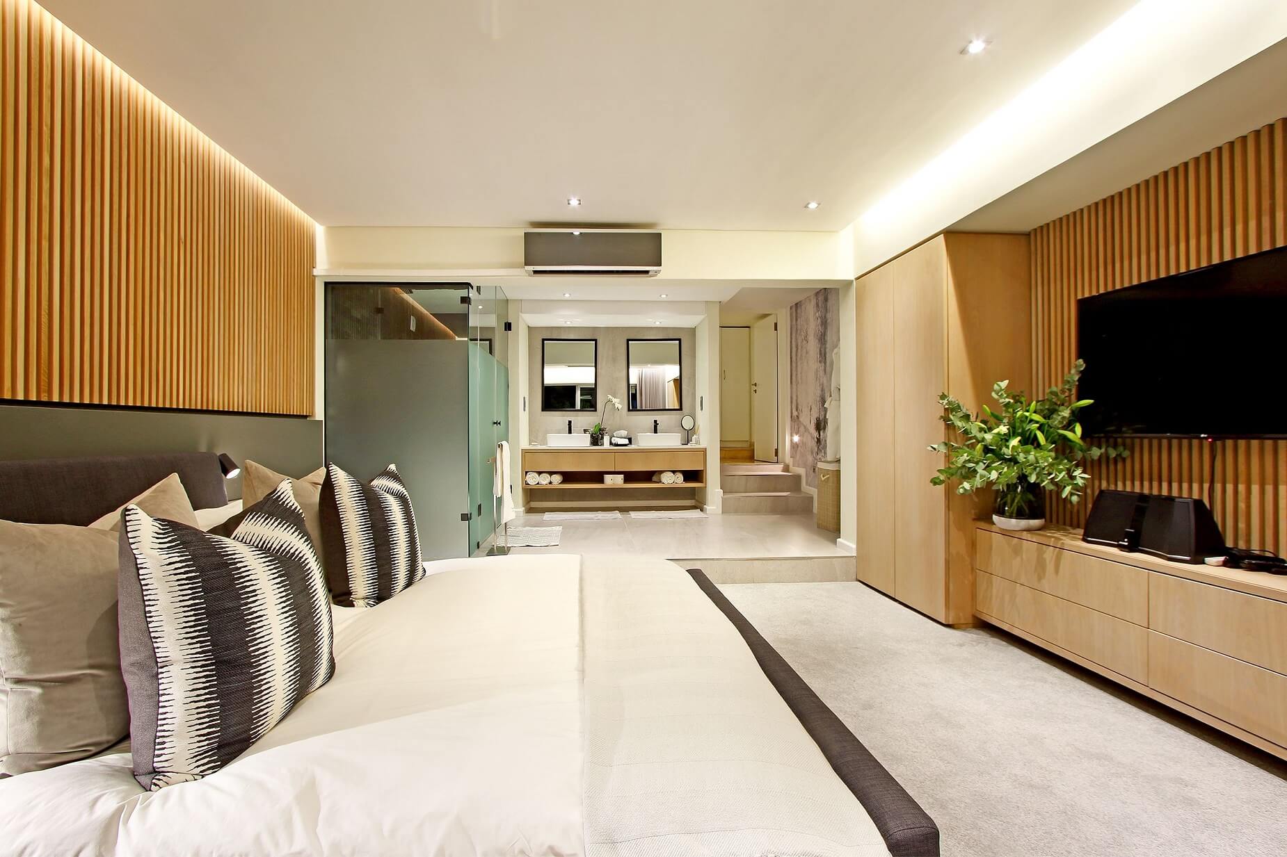 Gallery - Hollywood Mansion